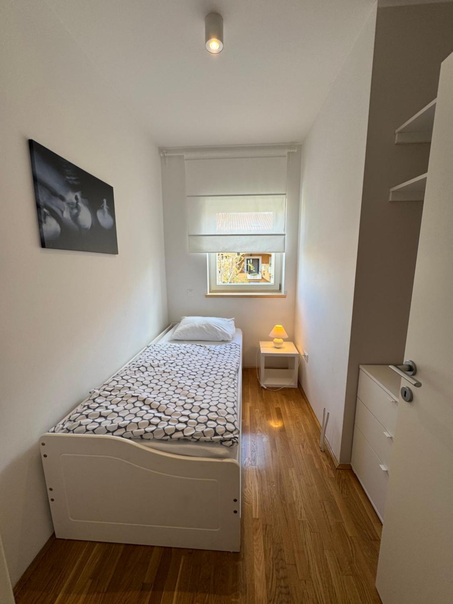 Apartments Mali Ivo Nin Exterior photo
